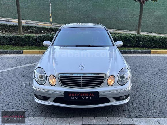''UNIVERSAL MOTORS'' 2003 MERCEDES-BENZ E 500 ELEGANCE AMG 306HP