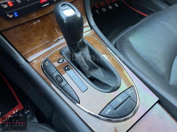 ''UNIVERSAL MOTORS'' 2003 MERCEDES-BENZ E 500 ELEGANCE AMG 306HP