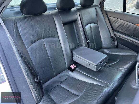 ''UNIVERSAL MOTORS'' 2003 MERCEDES-BENZ E 500 ELEGANCE AMG 306HP
