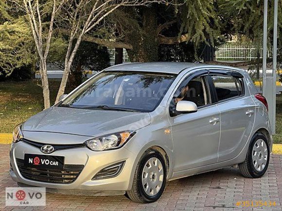 HYUNDAİ i20 1.4 CRDİ JUMP 2013 ModeL KK 12 TAKSİT