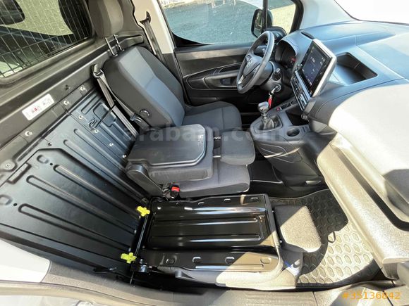SUR OTO-2 2022 OPEL COMBO 1.5 ELEGANCE XL
