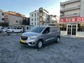 SUR OTO-2 2022 OPEL COMBO 1.5 ELEGANCE XL