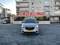 SUR OTO-2 2022 OPEL COMBO 1.5 ELEGANCE XL