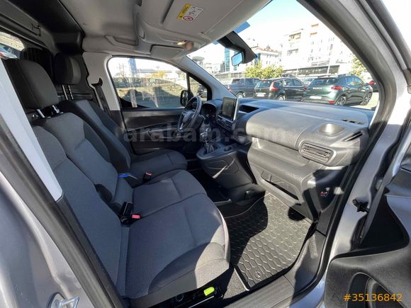 SUR OTO-2 2022 OPEL COMBO 1.5 ELEGANCE XL
