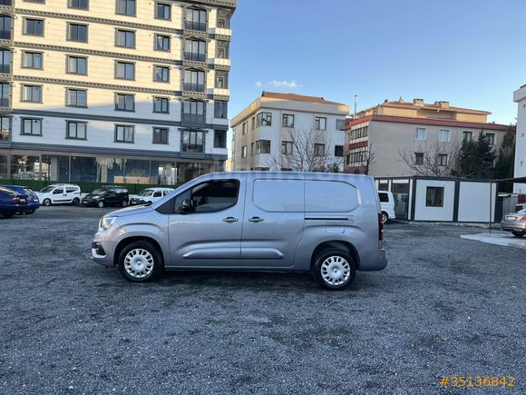 SUR OTO-2 2022 OPEL COMBO 1.5 ELEGANCE XL