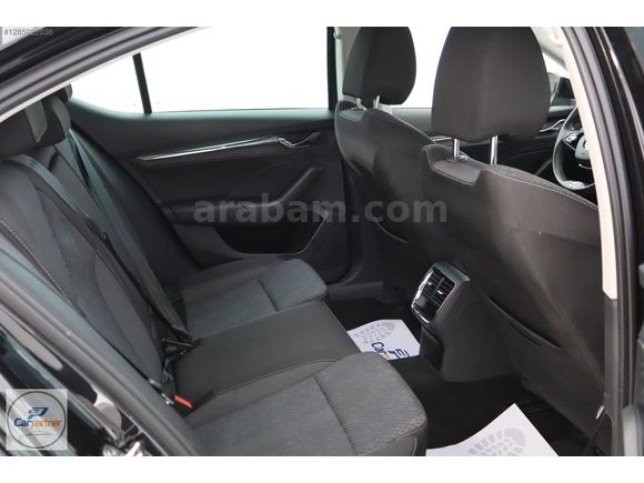 "CARPARTNER" 2024 MODEL OCTAVIA PREMIUM 1.5 E -TEC 150 HP