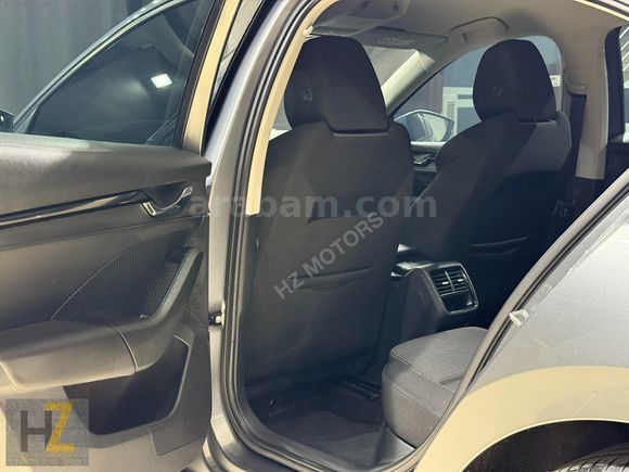 HZ MOTORS 2024 OCTAVİA E-TEC BOYASIZ SERVİS BAKIMLI GARANTİLİ