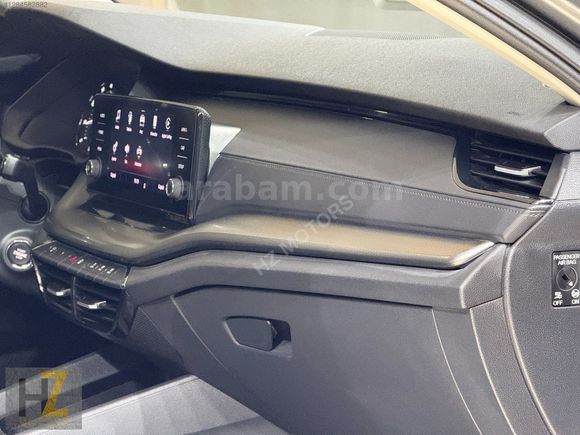 HZ MOTORS 2024 OCTAVİA E-TEC BOYASIZ SERVİS BAKIMLI GARANTİLİ