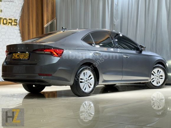 HZ MOTORS 2024 OCTAVİA E-TEC BOYASIZ SERVİS BAKIMLI GARANTİLİ