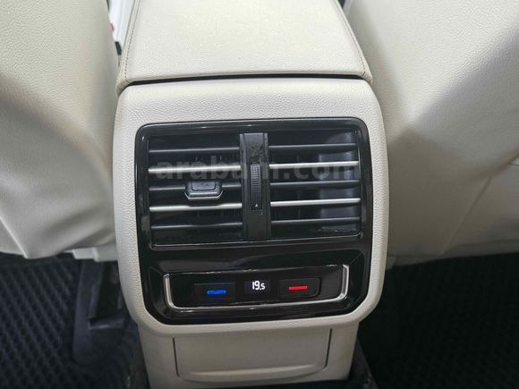 passat b8 dolu paket
TAKAS OLUR