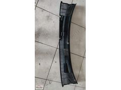 9255711080 Peugeot 205 Ön Cam Izgarası (Çıkma)