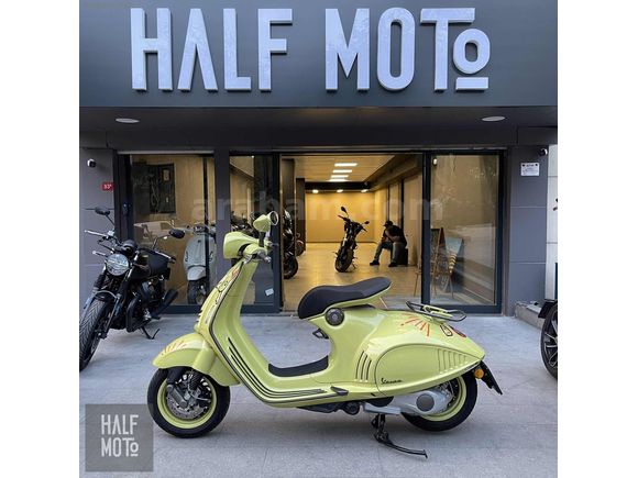 HALF MOTO BEŞİKTAŞ 2023 VESPA 946 "BUNNY" 10th Year %20 KDV