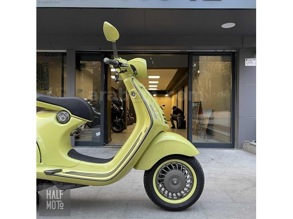 HALF MOTO BEŞİKTAŞ 2023 VESPA 946 "BUNNY" 10th Year %20 KDV