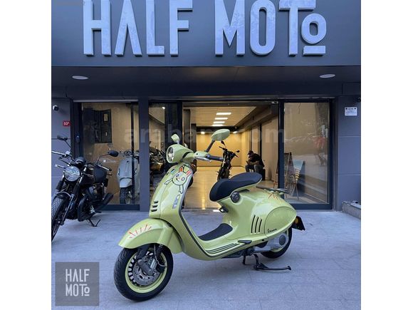 HALF MOTO BEŞİKTAŞ 2023 VESPA 946 "BUNNY" 10th Year %20 KDV
