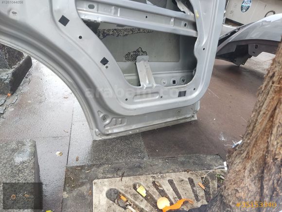 FORD COURİER SOL ARKA KAPI ÇIKMA ORJİNAL