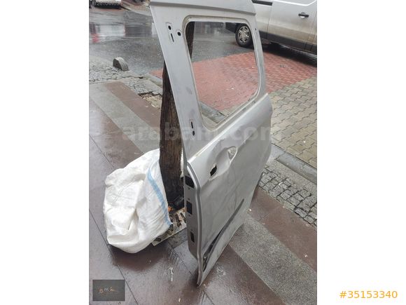 FORD COURİER SOL ARKA KAPI ÇIKMA ORJİNAL
