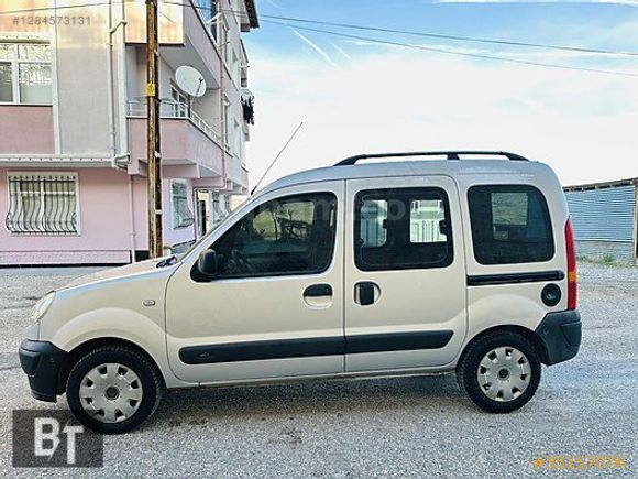 2010 MODEL RENAULT KANGOO 1.5 DİZEL İLK SAHİBİNDEN TEMİZ