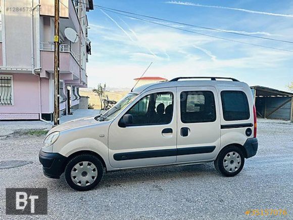 2010 MODEL RENAULT KANGOO 1.5 DİZEL İLK SAHİBİNDEN TEMİZ