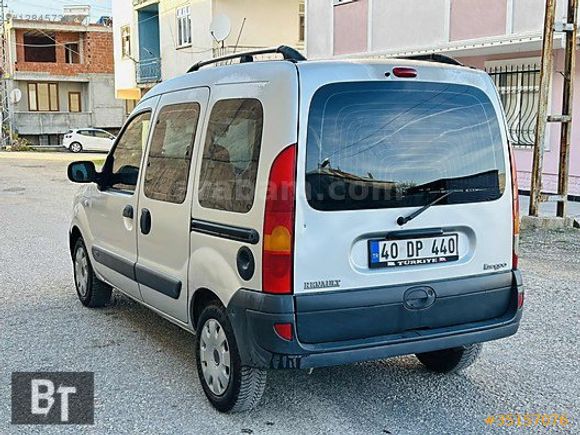 2010 MODEL RENAULT KANGOO 1.5 DİZEL İLK SAHİBİNDEN TEMİZ