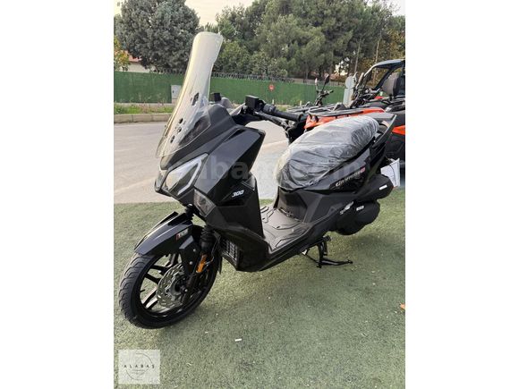 ALABAŞ MOTORS SYM JOYRİDE 300CC BEYAZ SİYAH NARDO GRİ..