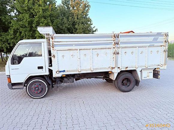EMSALSİZ KM HATASIZ BOYASIZ AHŞAP KASALI MİTSUBİSHİ FE 449