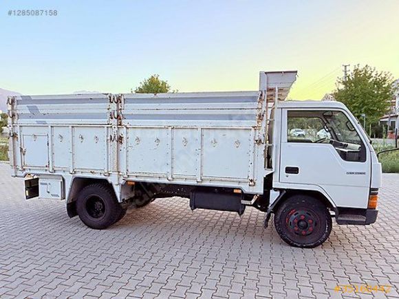 EMSALSİZ KM HATASIZ BOYASIZ AHŞAP KASALI MİTSUBİSHİ FE 449