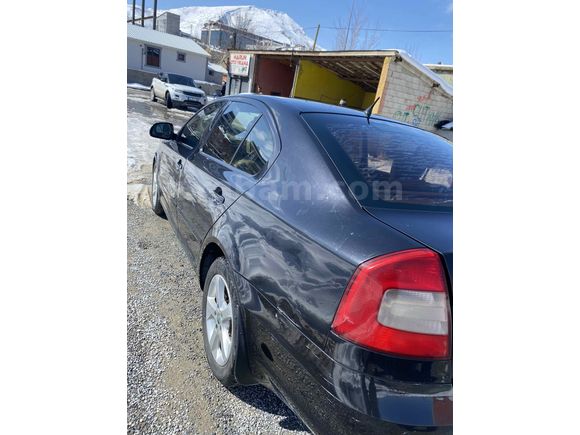 Acil Satılıktır Memurdan Skoda Octavia 1.6 TDI Elegance CR 2011 Model Sunroof’lu