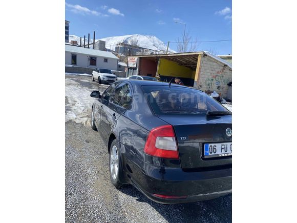 Acil Satılıktır Memurdan Skoda Octavia 1.6 TDI Elegance CR 2011 Model Sunroof’lu