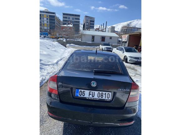 Acil Satılıktır Memurdan Skoda Octavia 1.6 TDI Elegance CR 2011 Model Sunroof’lu