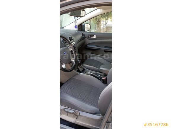 Sahibinden Ford Focus 1.6 Titanium 2010 Model.