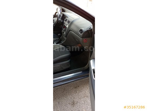 Sahibinden Ford Focus 1.6 Titanium 2010 Model.
