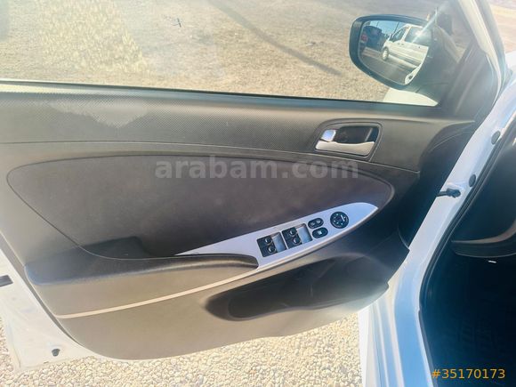 memurdan düşük km Hyundai Accent Blue 1.6 CRDI Mode Plus 2015 Model