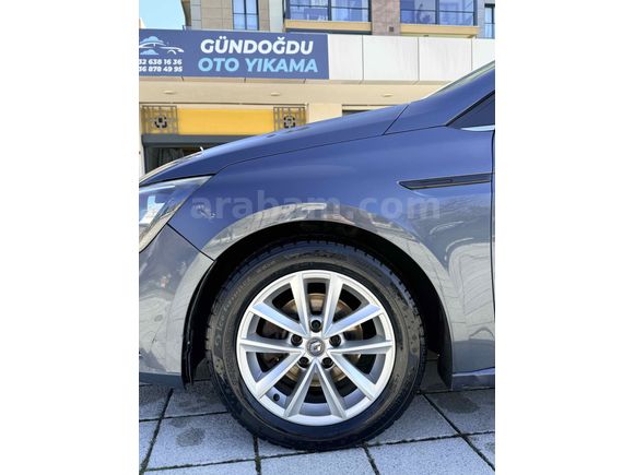 HATASIZ KUSURUZ TESLA EKRANLI MEGANE 4