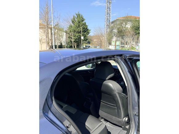 HATASIZ KUSURUZ TESLA EKRANLI MEGANE 4