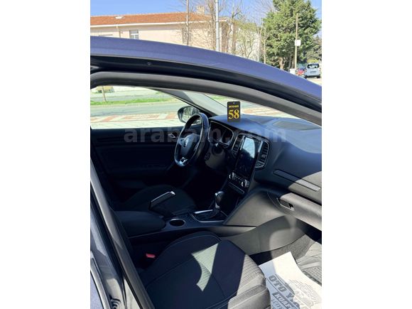 HATASIZ KUSURUZ TESLA EKRANLI MEGANE 4