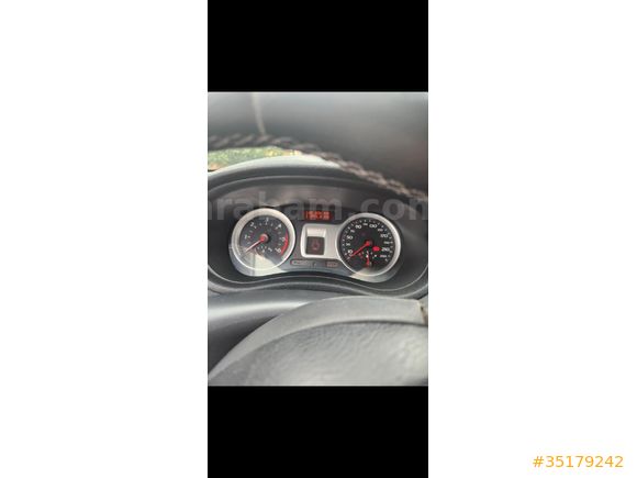 Sahibinden bakımlı Renault Clio 3 1.5 dci, 152000 KMde, 3 parca boyalı