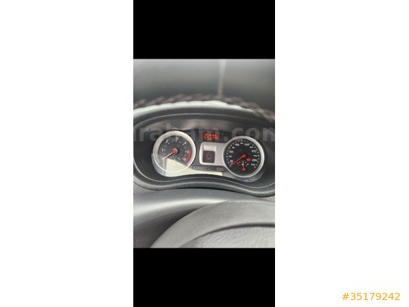 Sahibinden bakımlı Renault Clio 3 1.5 dci, 152000 KMde, 3 parca boyalı