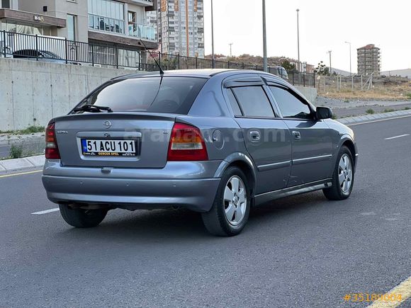 Opel Astra Enjoy 1.6 16V