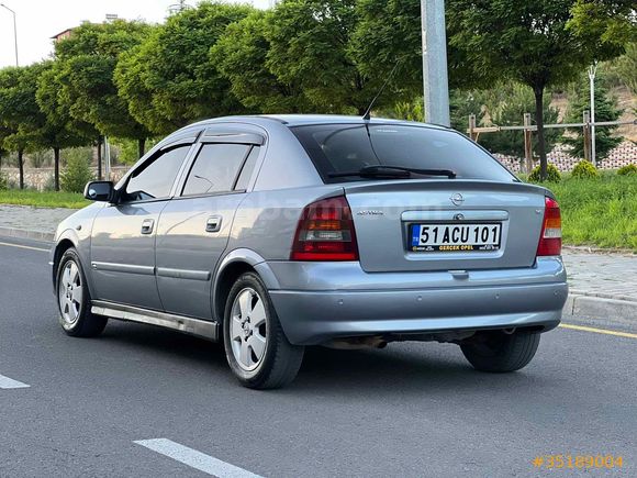 Opel Astra Enjoy 1.6 16V
