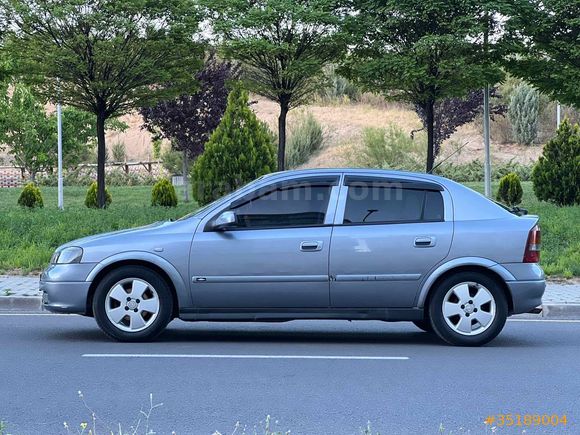 Opel Astra Enjoy 1.6 16V