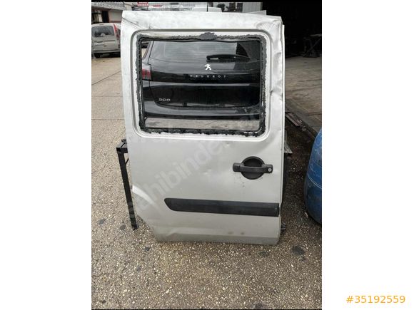FİAT DOBLO 2 SAĞ ARKA SÜRGÜLÜ KAPI