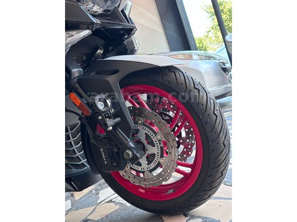 SSS CARS TAN KYMCO XCİTİNG 400 LİMİTED EDİTİON SADECE 8900 KM DE