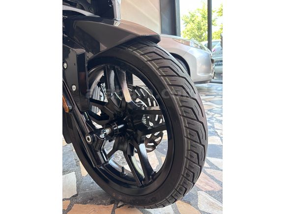 SSS CARS TAN SERVİS BAKIMLI SADECE 6400 KM DE  SYM JOYRİDE16 300 TCS