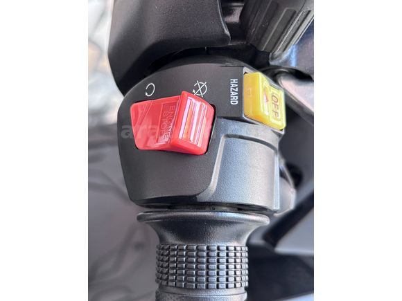 SSS CARS TAN SERVİS BAKIMLI SADECE 6400 KM DE  SYM JOYRİDE16 300 TCS