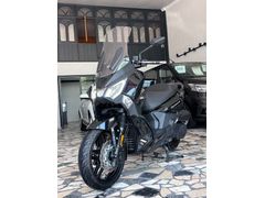 SSS CARS TAN SERVİS BAKIMLI SADECE 6400 KM DE  SYM JOYRİDE16 300 TCS