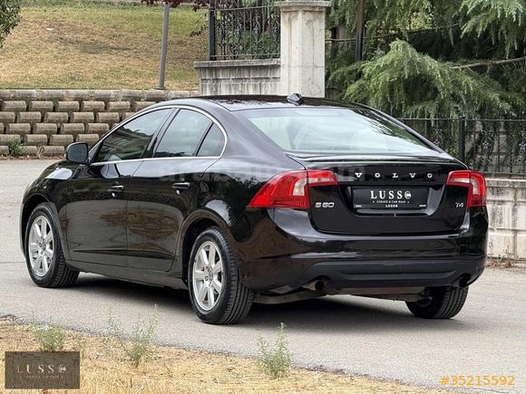 LUSSO GARAJ'dan VOLVO S60 2.0T PREMİUM POWERSHİFT