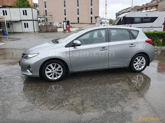 Sahibinden Toyota Auris 1.6 Advance 2013 Model