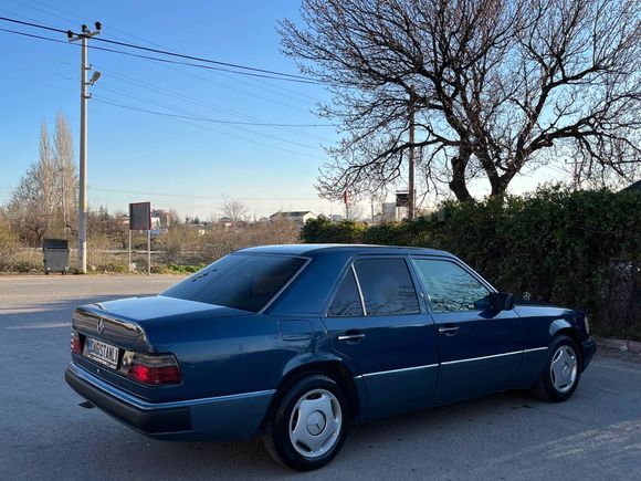  Mercedes - Benz E 200 1993 Model Değişensiz KİLİMALI  