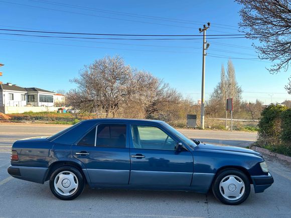  Mercedes - Benz E 200 1993 Model Değişensiz KİLİMALI  