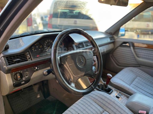  Mercedes - Benz E 200 1993 Model Değişensiz KİLİMALI  